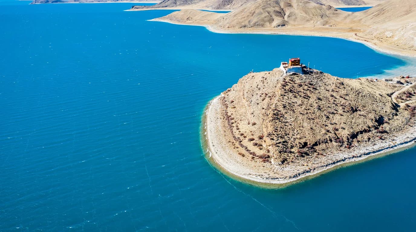 Yamdrok Lake